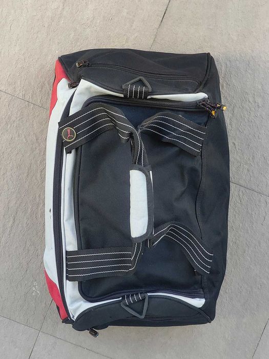 Saco transporte viagem marca Puma