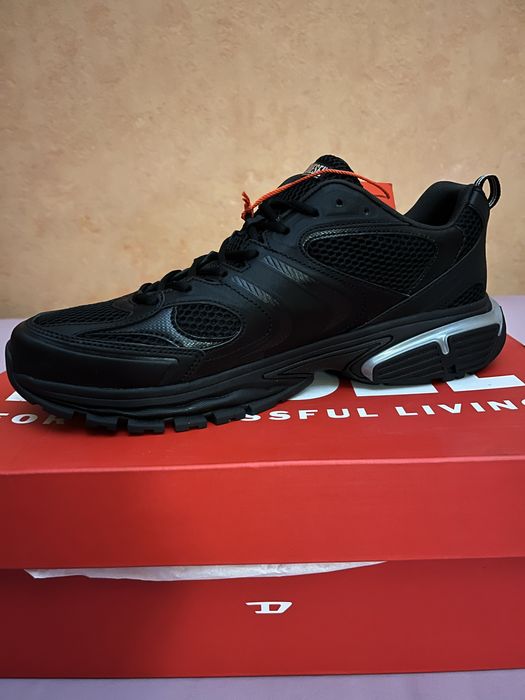 Wyprzedaż sneakersy męskie Diesel.