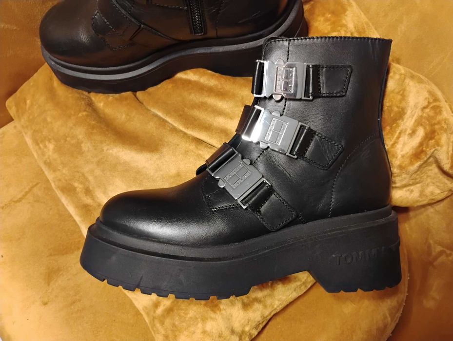 buty Tommy Hilfinger rozm. 38