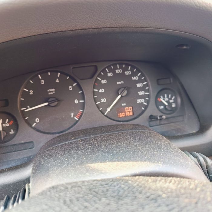 Opel Astra 1,6i z282 na części