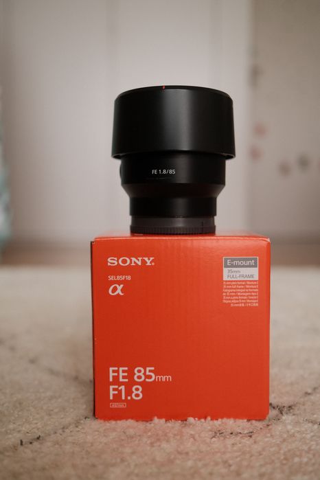 Sony FE 85mm f/1.8 – E-mount