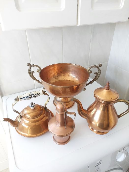 Conjunto de fruteira, jarra e bule em estado muito bom