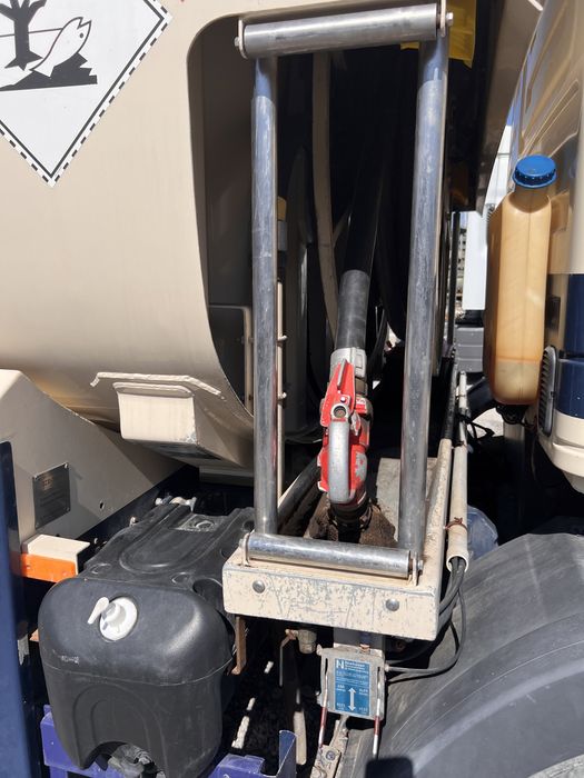 Услуги Бензовоза, топливозаправщика (перевозка любых видов топлива)