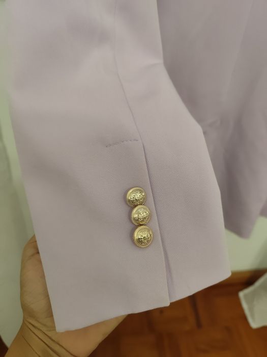 Blazer elegante  e confortável  lilás
