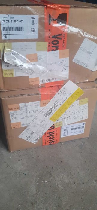 Vendo 2 farolins traseiros para carro