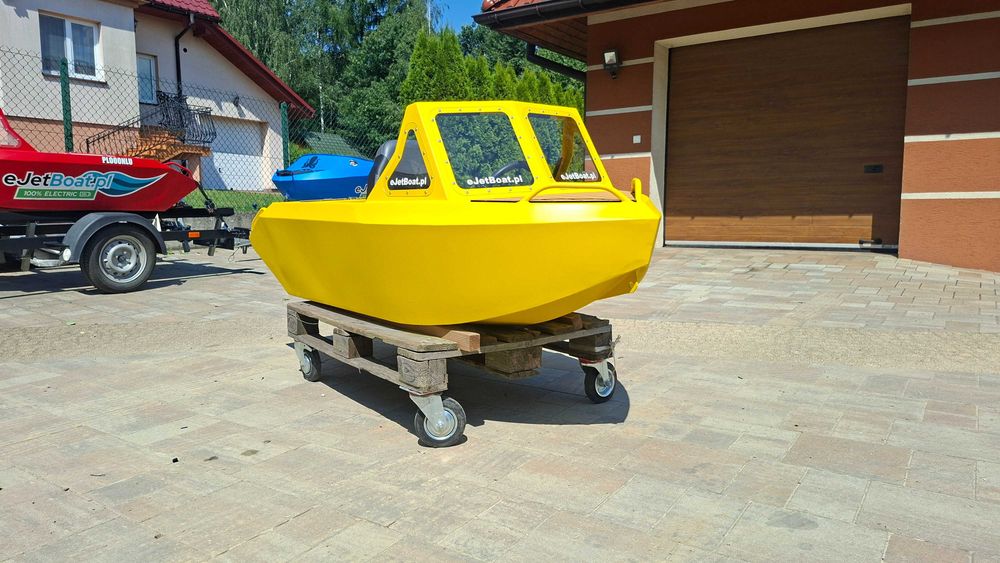 elektryczna mini łódka eJetBoat V2Sport