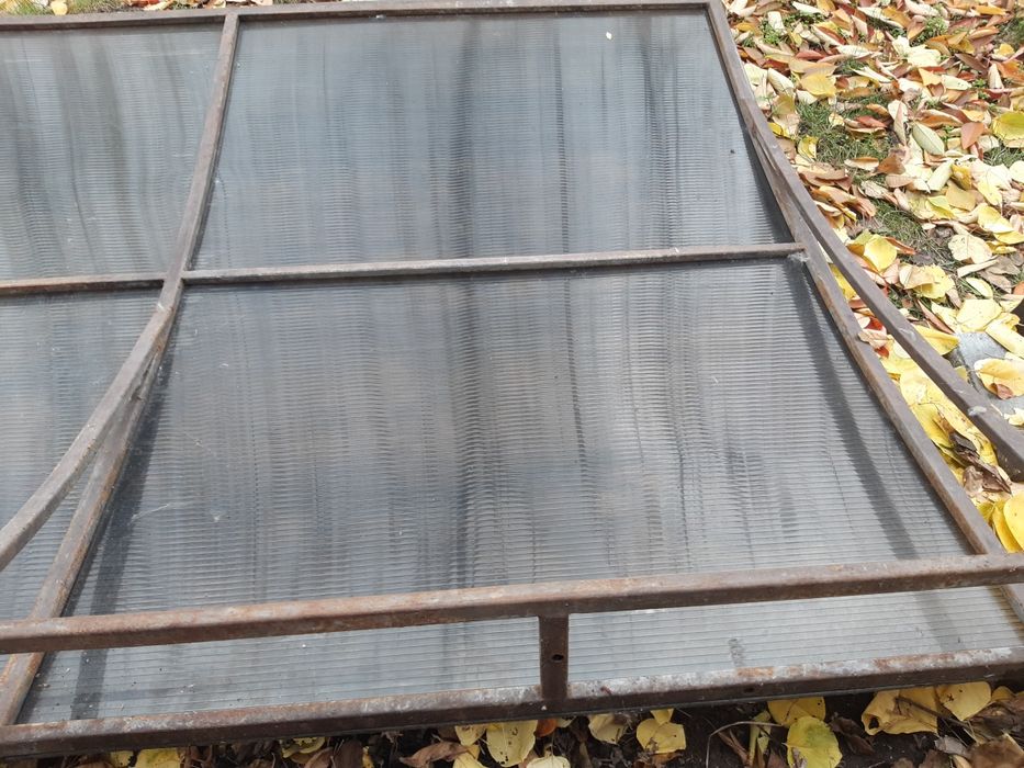 Навес для крыльца, поликарбонат