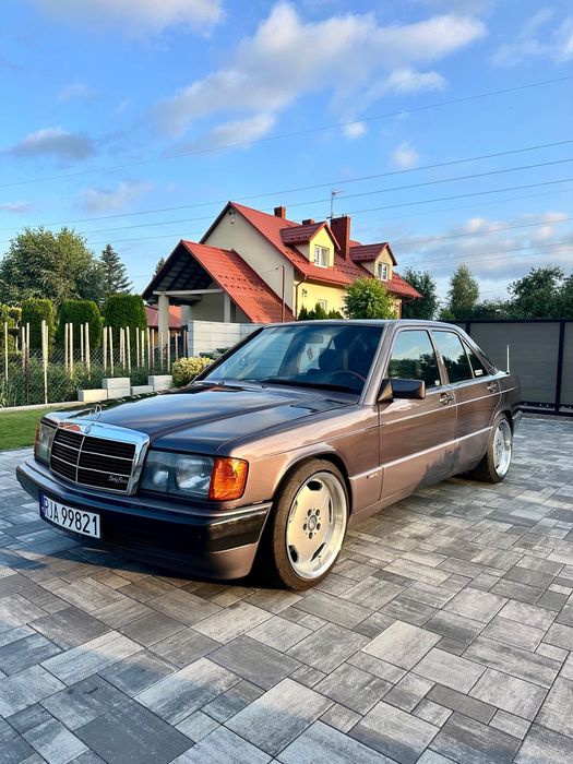 Mercedes-Benz W201 (190) Mercedes 190 2.0