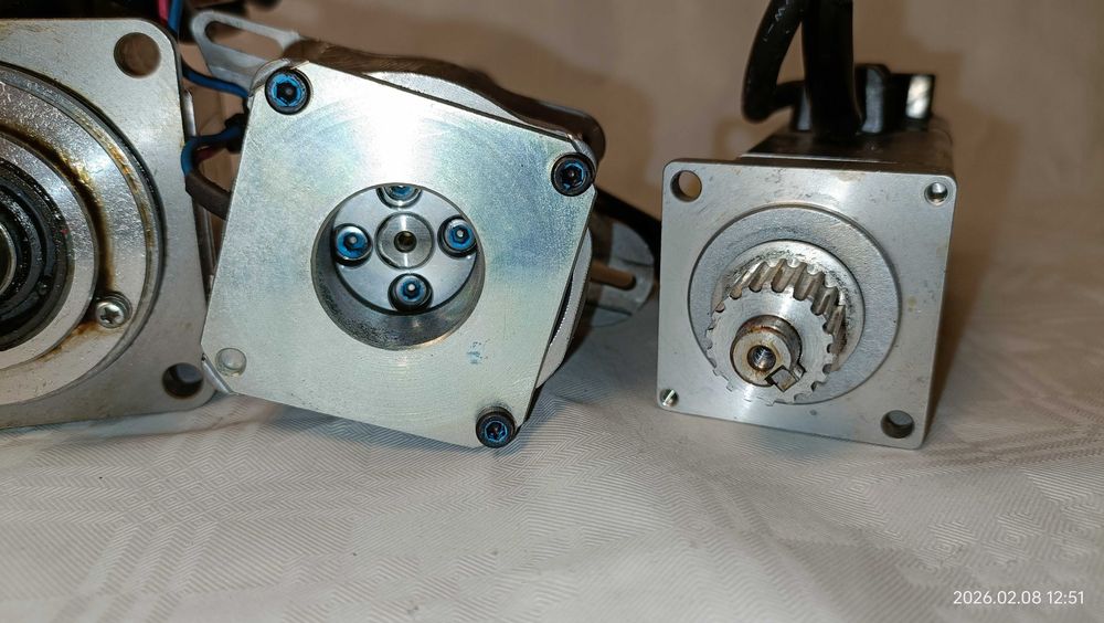 Serwomotory Denso, automatyka, budowa maszyn - jak nowe