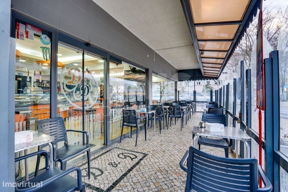 Pastelaria em Moscavide com  esplanada e fabrico próprio