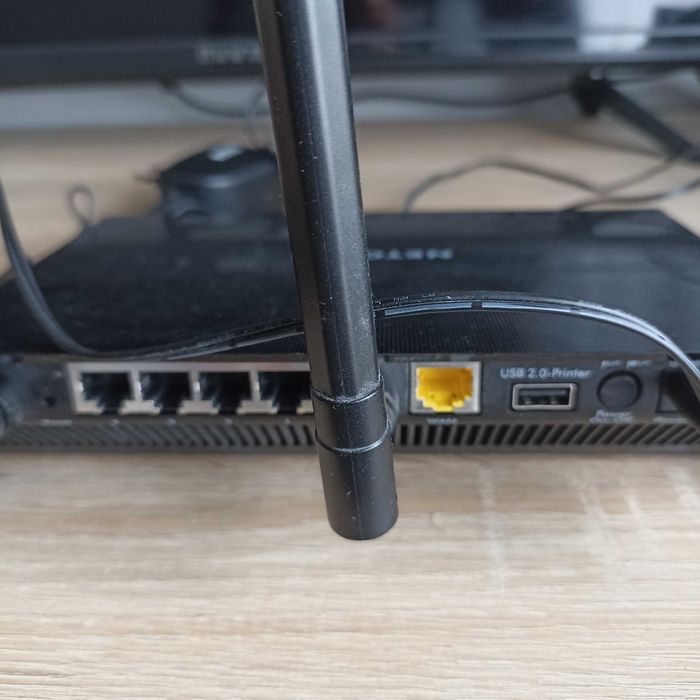 Router Netgear AC 1750 R 6400