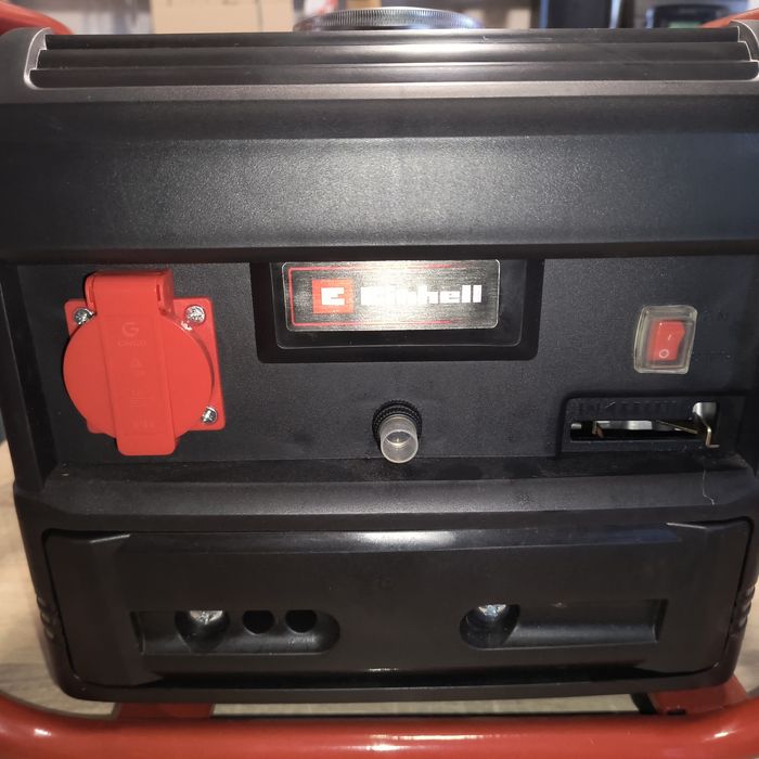 Agregat Prądotwórczy Einhell 680W 230V Czerwony