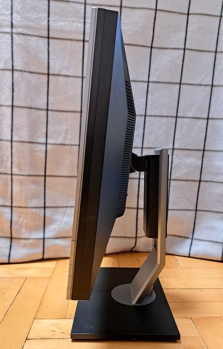 Monitor Dell P2210f 22" srebrno/czarny