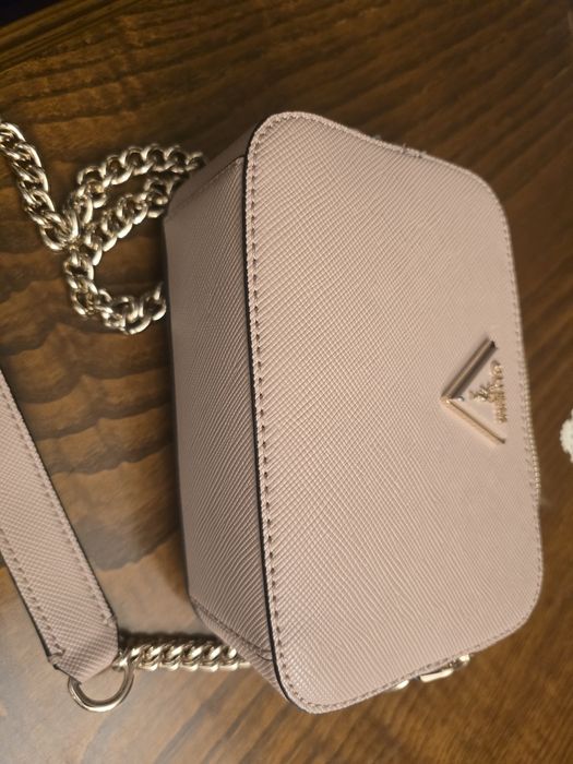 Mala senhora GUESS
