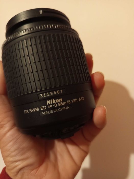 Nikon D3000 practical and lightweight as new!64729694932610122