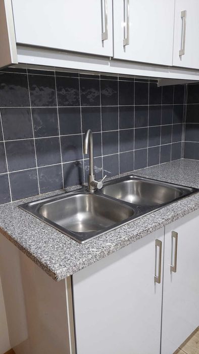T2 reconstruído com cozinha equipada e pátio