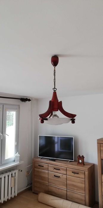 lampa drewniana sufitowa