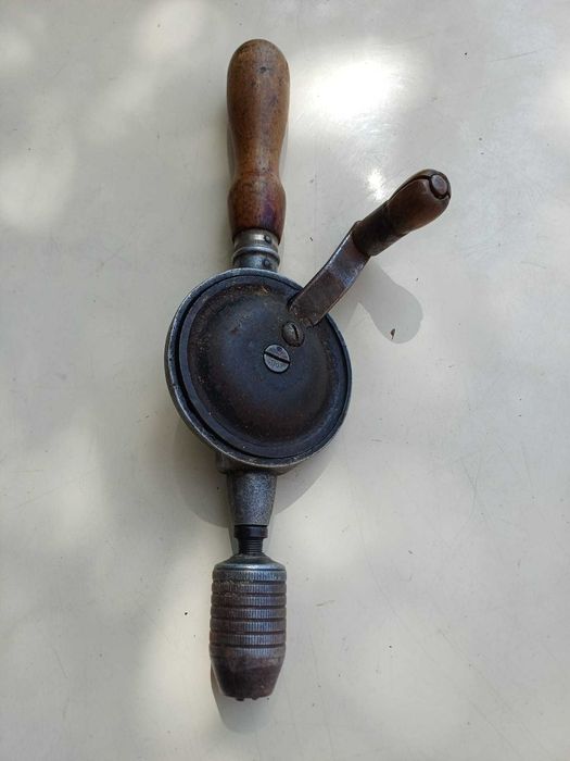 Berbequim, manual antigo, de carpinteiro - Peça rara