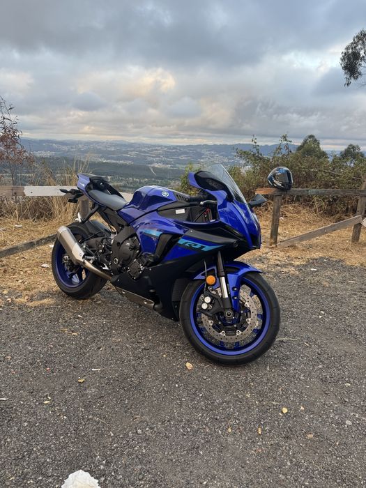 Yamaha R1 2024.