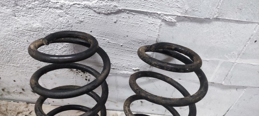 Пара задніх пружини Opel Corsa 2006-2011 рік