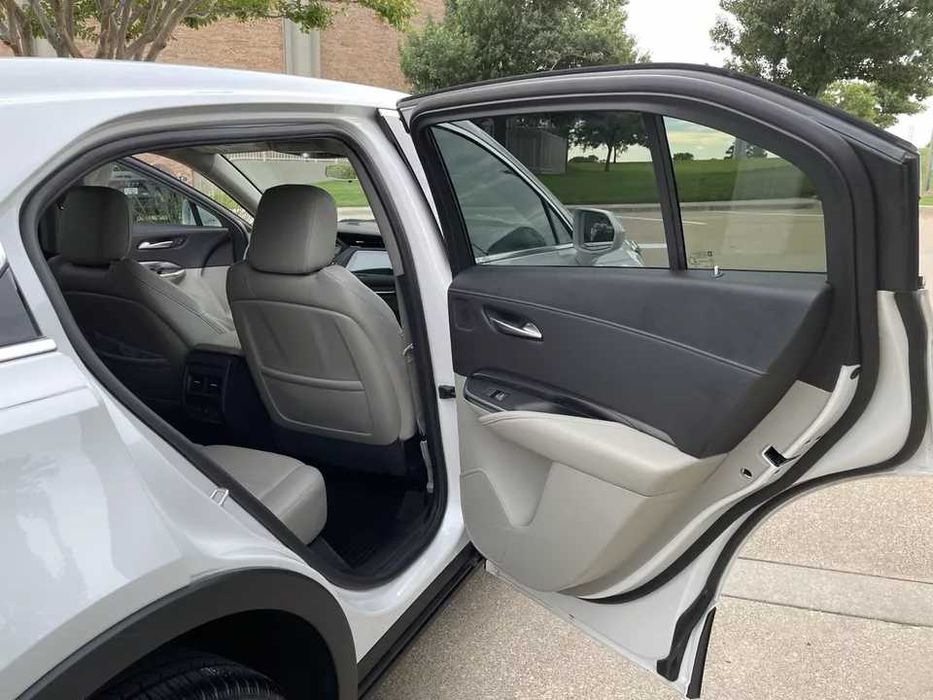 2021 Cadillac XT4 LUXURY