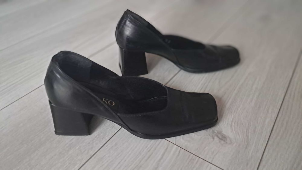 Buty damskie skórzane, czarne roz. 38 Ryłko