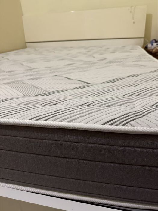 Colchão de cama como novo