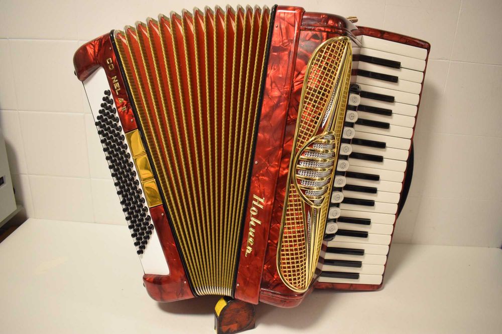 Acordeao hohner Cornelia III 3 voz. N 8