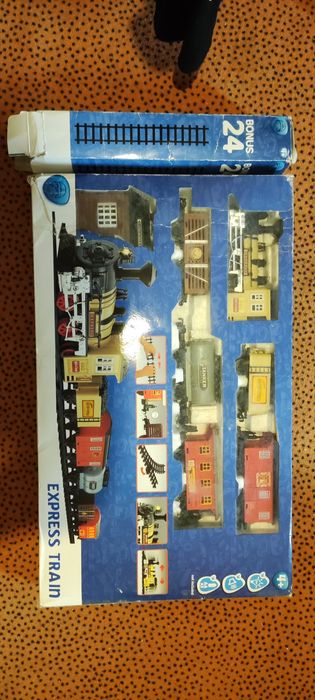 Железная дорога набор в отличном состоянии