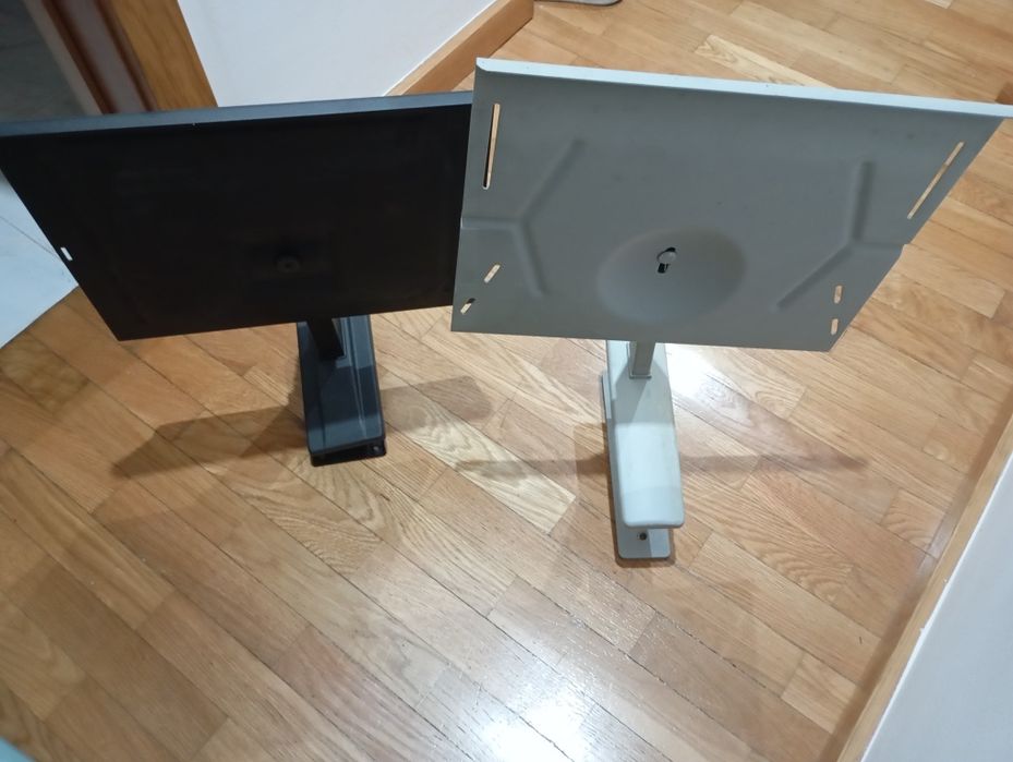 Suportes de TV os dois 6 euros