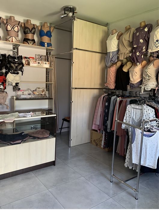 Діючий магазин на ринку