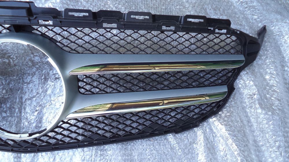 Grelha Central de para-choques Mercedes class C w205