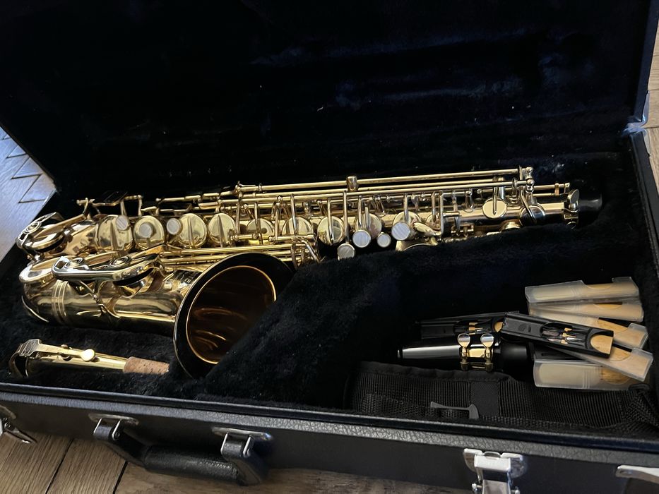 Saksofon altowy Jupiter JAS 769-767 + ustnik Jody Jazz HR 6
