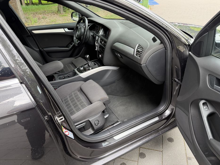 Audi a4 Bi-Xenon PDC Navigacja