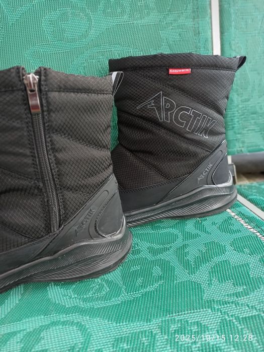 Жіночі чобітки дутіки