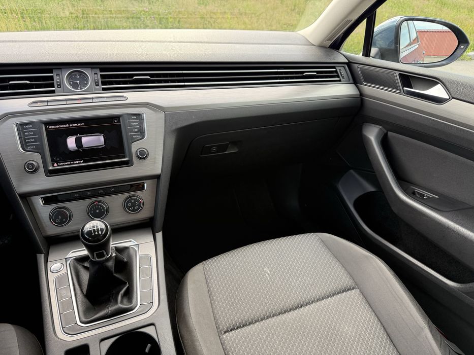 Volkswagen Passat 2016 VIN WVWZZZ3CZGE243367 фото оголошення 12 з 22