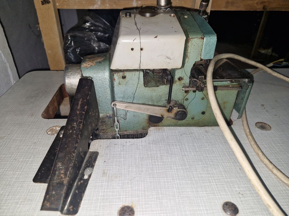 Оверлок АГАТ 5 - ниточный , 51 класс