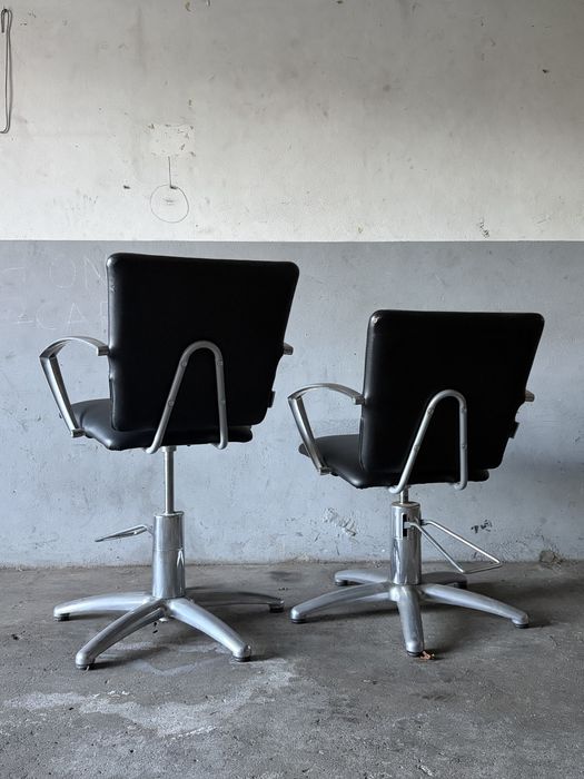 Cadeiras de cabeleireiro pretas (made in Italy)