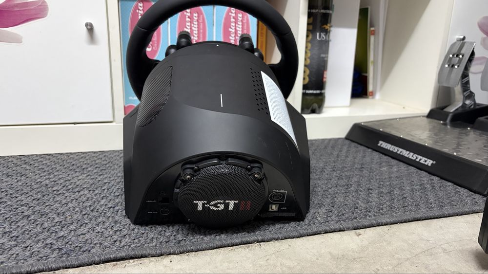 Volante  e pedais Thrustmaster T-GT II