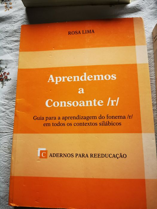 Livros de Infância e Educação, pais e filhos a partir de 3 euros.