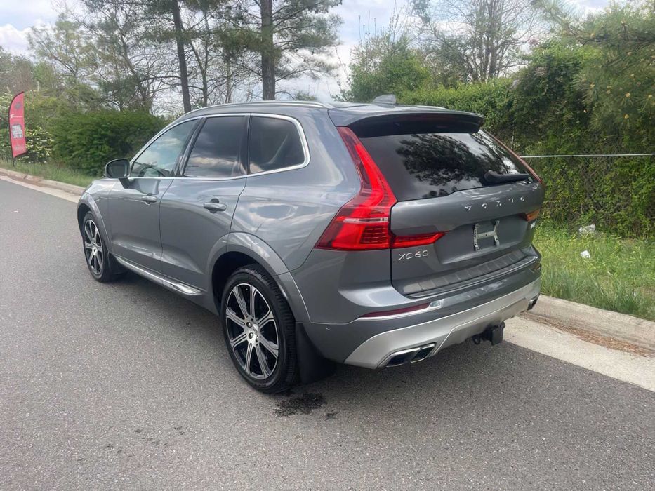Volvo XC60      2018