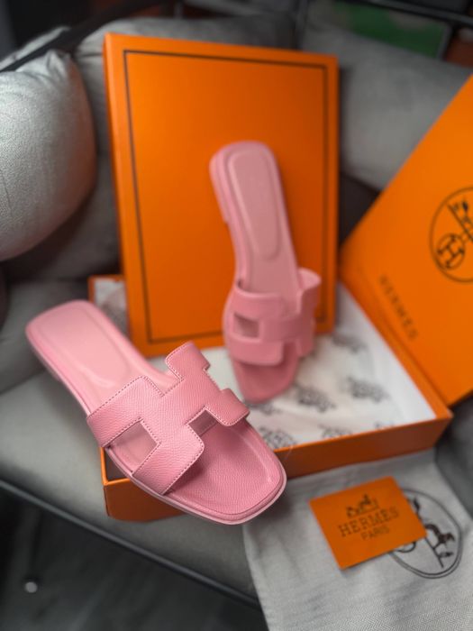 Рожеві шльопанці hermes oran шкіряні класичні капці шльопки