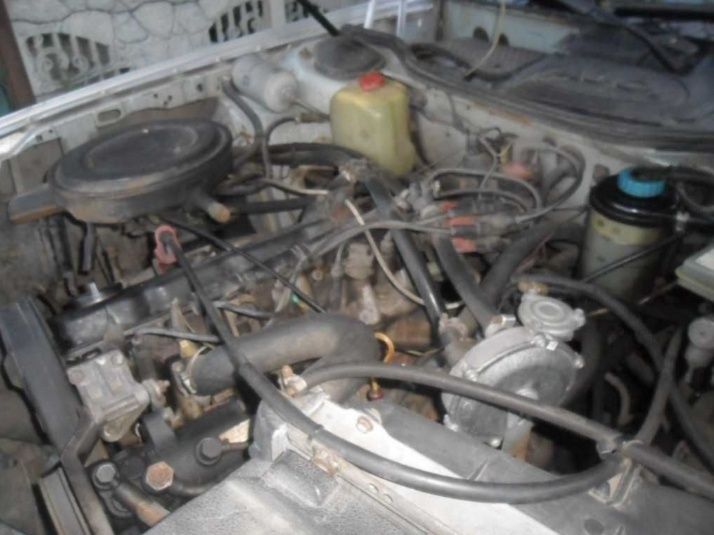 Автомобіль  Ауді 100