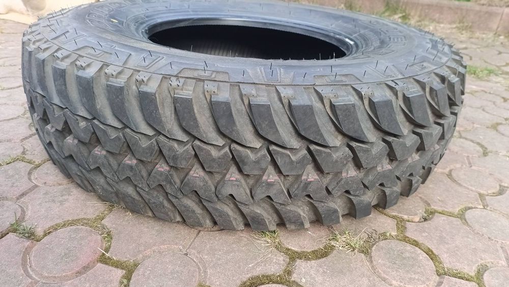 Продам Bridgestone Dueler M/T674. Размер 235/85 R16.