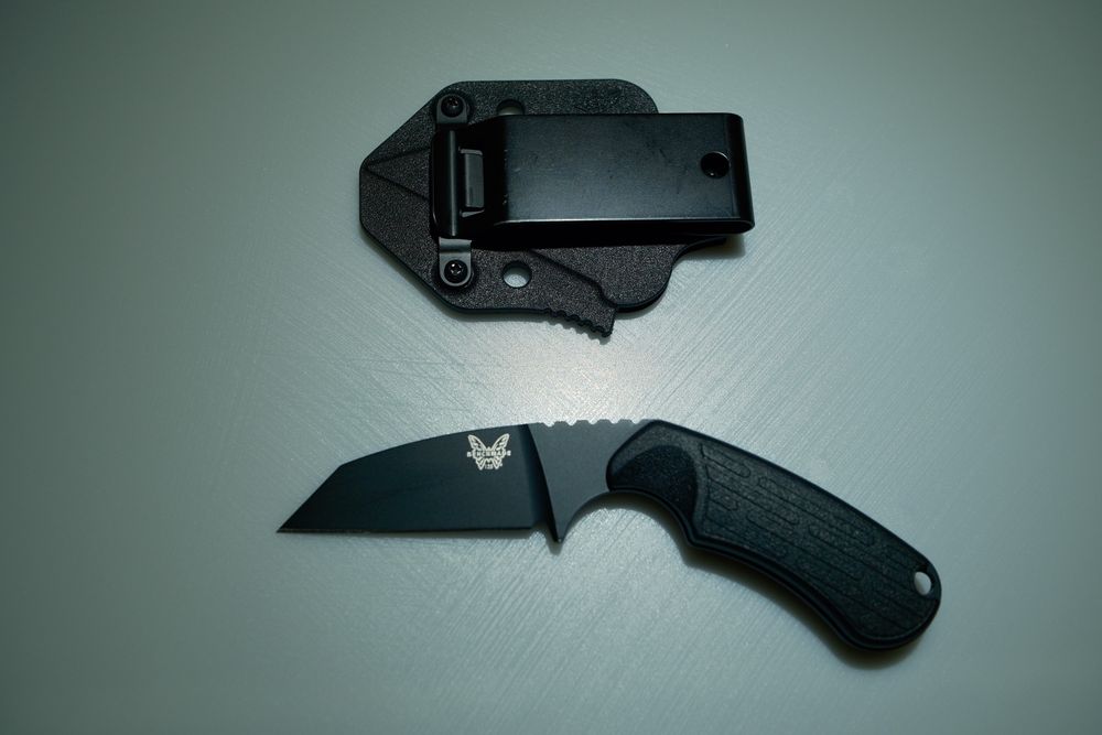 Нож Benchmade Azeria 125BK, сталь N-680 с фиксированным лезвием