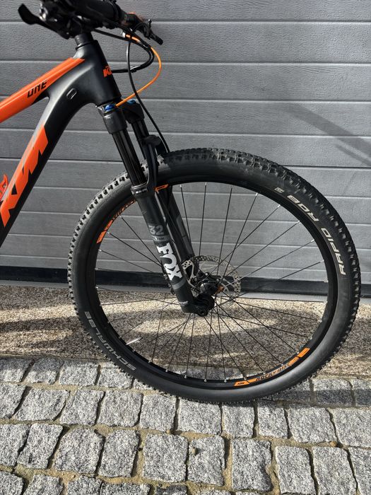 Ktm myroon one carbono