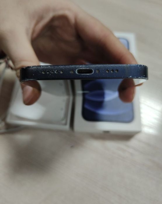 Продам айфон 12 в хорошем состоянии