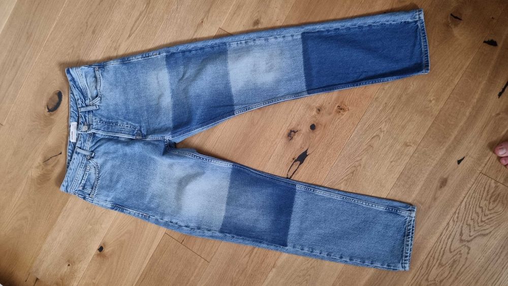 spodnie jeansy Jack & Jones rozmiar 29/32 loose/ chris