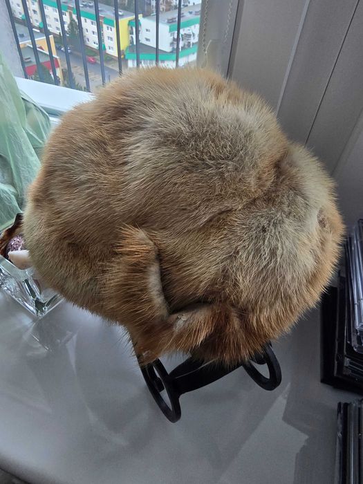 Czapka z norek stan bardzo dobry