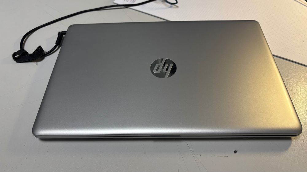 Laptop hp 15 cali Windows 11